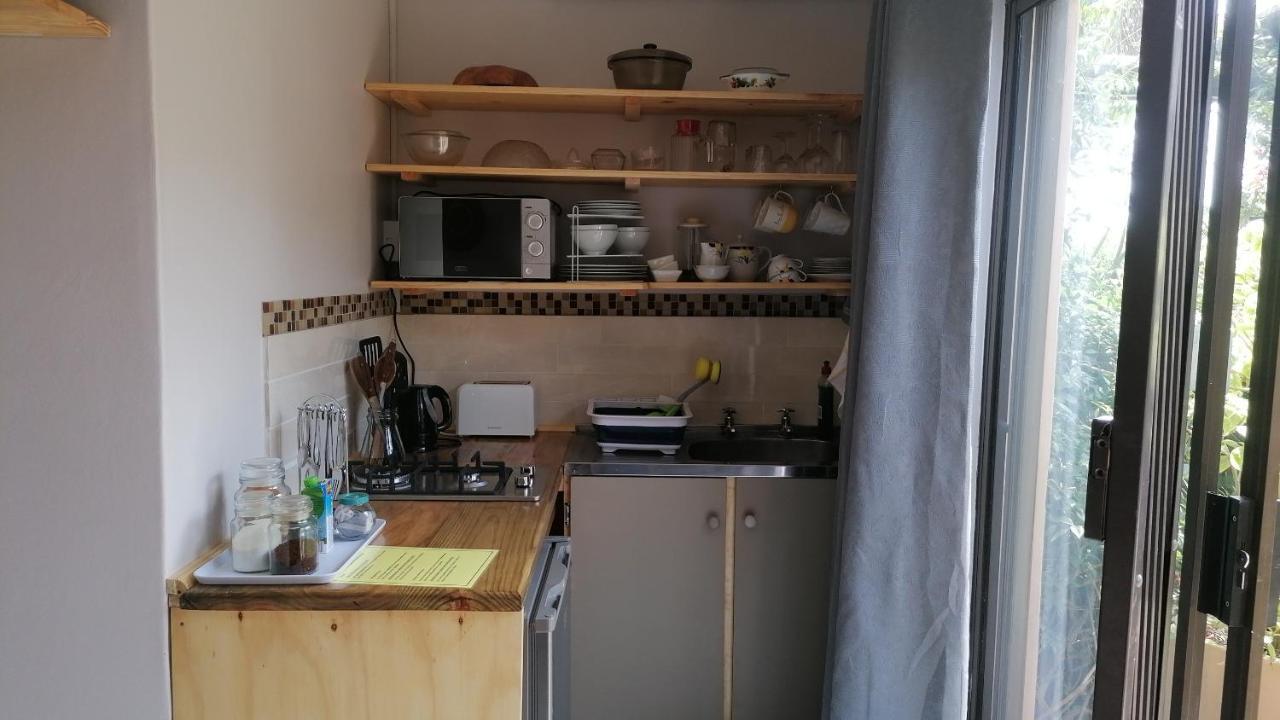 A1 Kynaston Self Catering Or Bed And Breakfast Jeffreys Bay Exterior foto